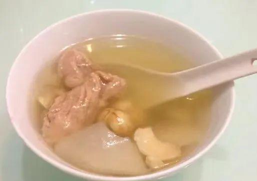 传承中医药膳文化，品味莲子百合瘦肉汤，迈向健康生活