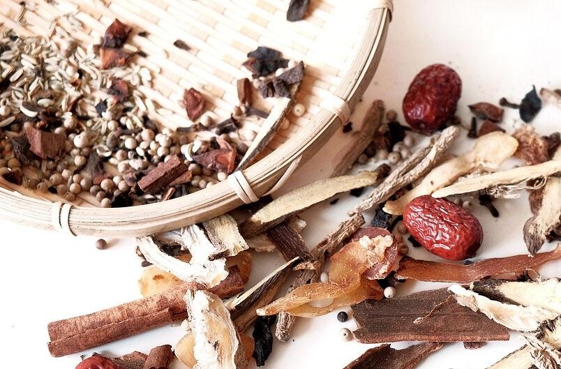 陈皮泡水喝的功效与作用及禁忌人群，你了解多少？