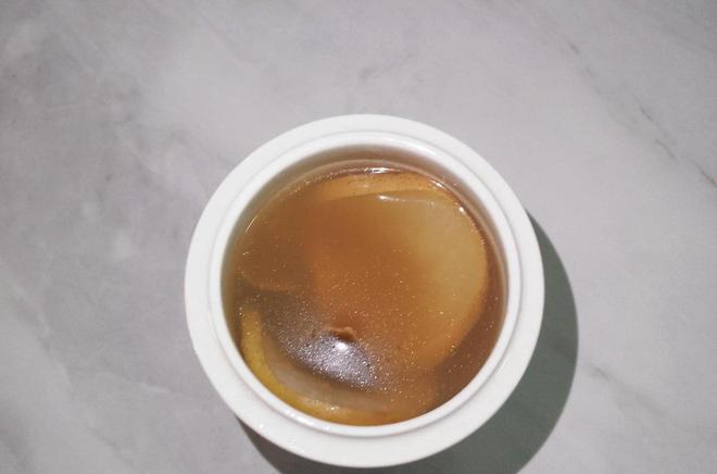 秋冬季节清肺润燥必备：雪梨陈皮瘦肉汤的制作方法与健康益处