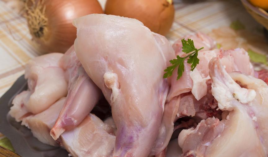 四川川东北兔肉美食文化探秘：独特腌制方法与大众口味