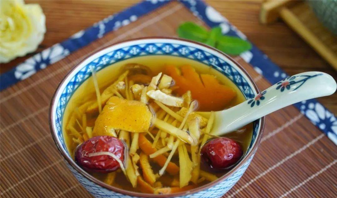 入伏陈皮汤与出伏银耳羹：传统智慧帮你轻松过夏天